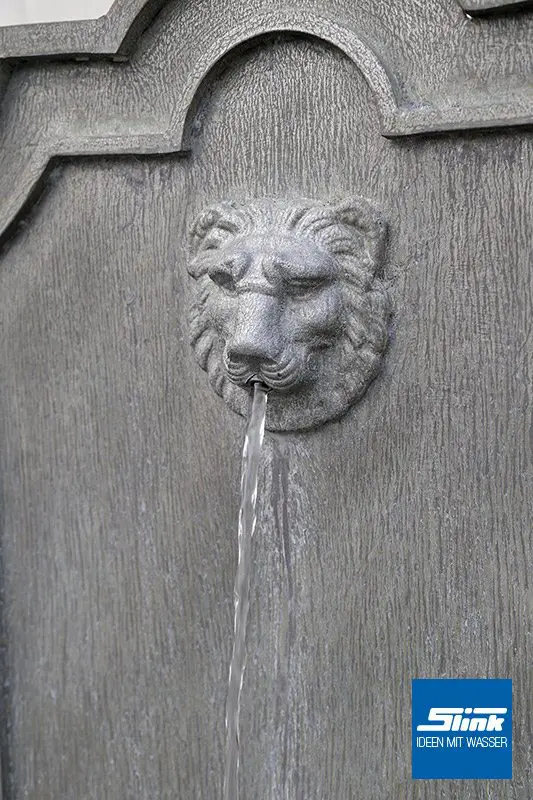 Wandbrunnen aus Zink mit Löwenkopf als Wasserspeier Zinkbrunnen mit Wasserauslauf verziert Gartenbrunnen Springbrunnen Wasserspiel Gartengestaltung