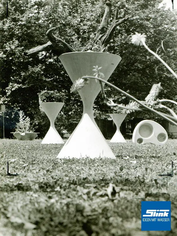 Designer-Pflanzgefäß Spindel Diabolo Willy Guhl Pflanzkübel Eternit Swisspearl Gartendesign betonoptik Designklassiker