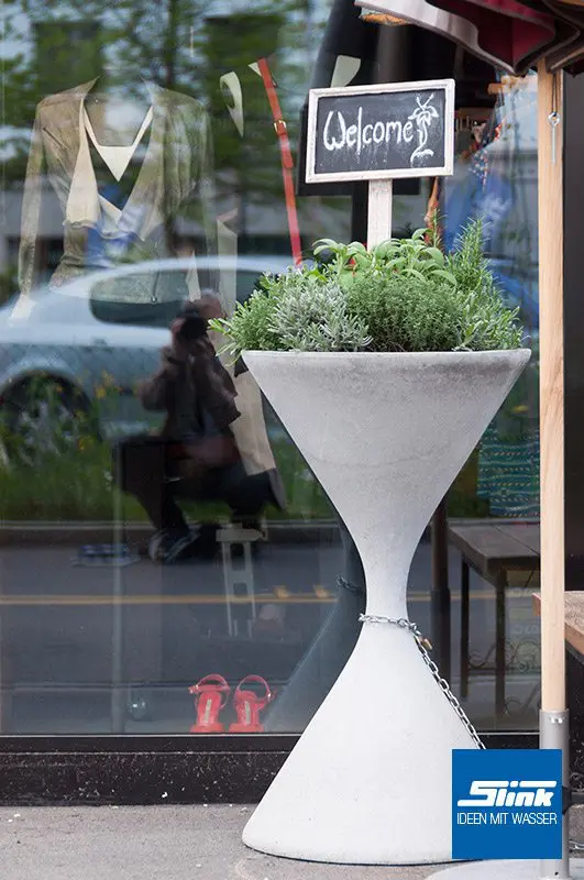 Designer-Pflanzgefäß Spindel Diabolo Willy Guhl Pflanzkübel Eternit Swisspearl Gartendesign betonoptik Designklassiker