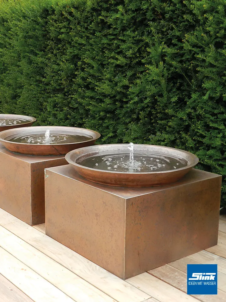 Kupferbrunnen, Garten Brunnen, Gartenspringbrunnen modern aus Kupfer, Wasserschale