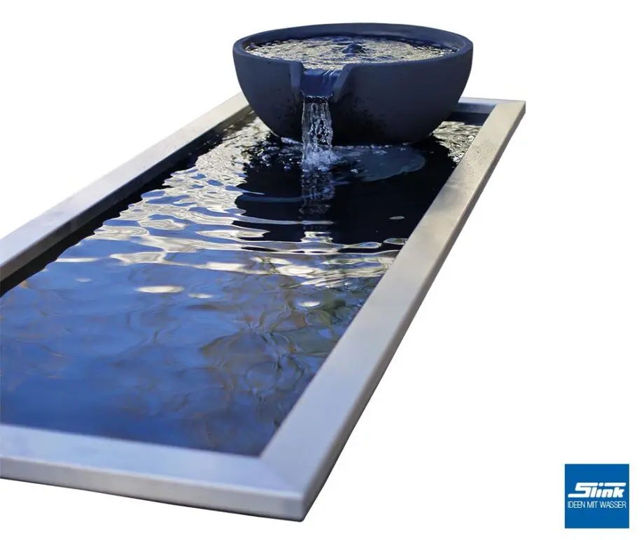 architektonisches Teichbecken, Wasserfall Wasserbecken, Gartenwasserfall, Reflecting Pool, Springbrunnen-System, modernes Design im Garten, Deko