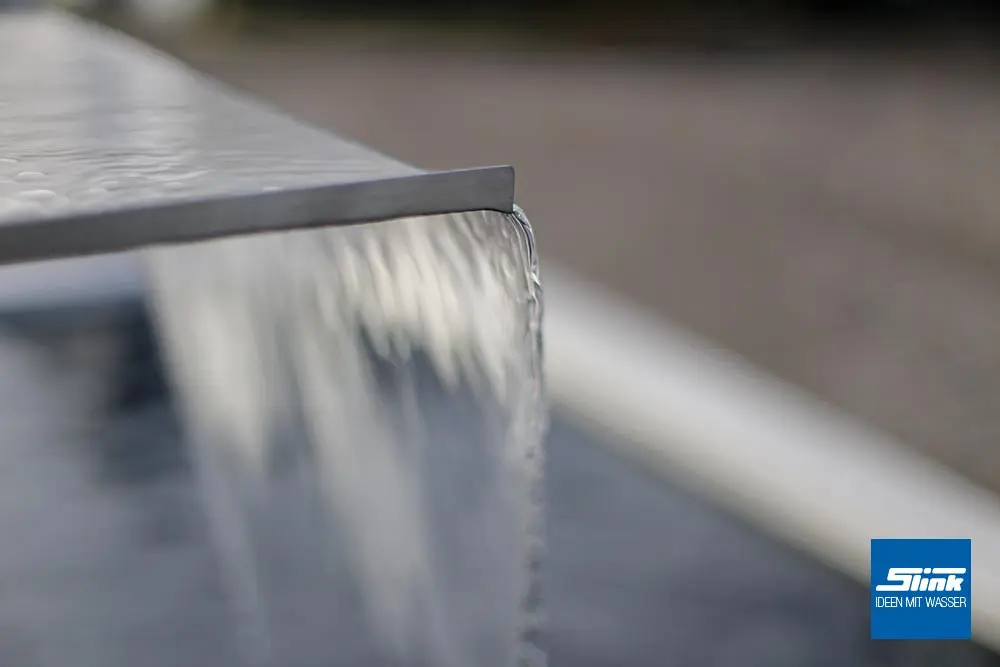 Gartenbrunnen Wasserfall, Designbrunnen., Wasserbecken GFK, rechteckiges Gartenbecken, Teichbecken formal