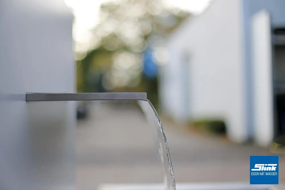 Gartenbrunnen Wasserfall, Designbrunnen., Wasserbecken GFK, rechteckiges Gartenbecken, Teichbecken formal