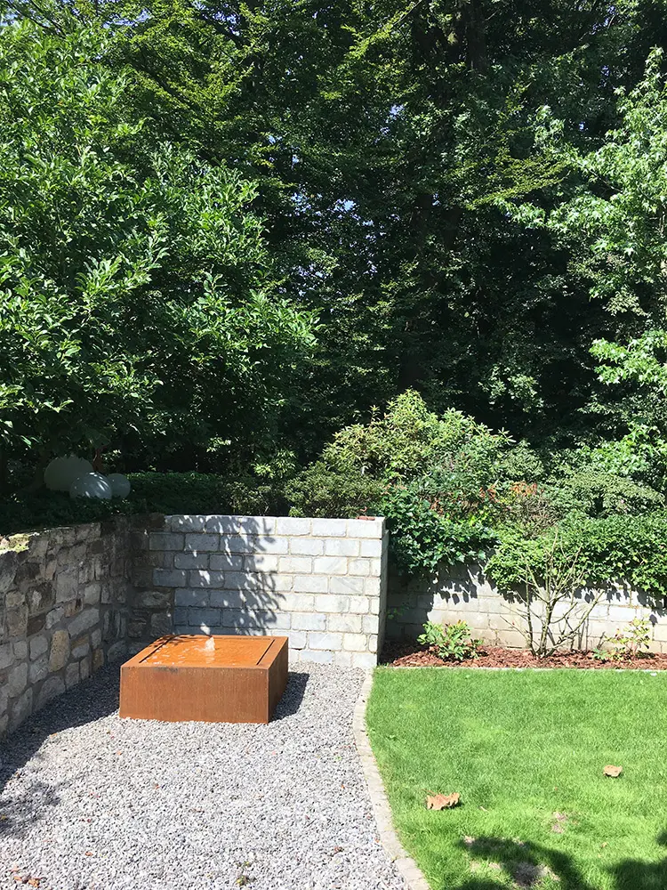 Edelrost-Gartenbrunnen, Wasserisch, Design, Terrassenbnrunnen, Springbrunnen, Cortenstahl, modern, Ideen Garten