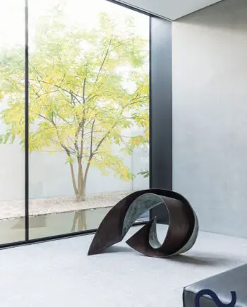 Slink Bronzeskulptur Gartenbronze Kunst Figur Design abstrakt Ocean-Wave-by-Vera-Borghgraef