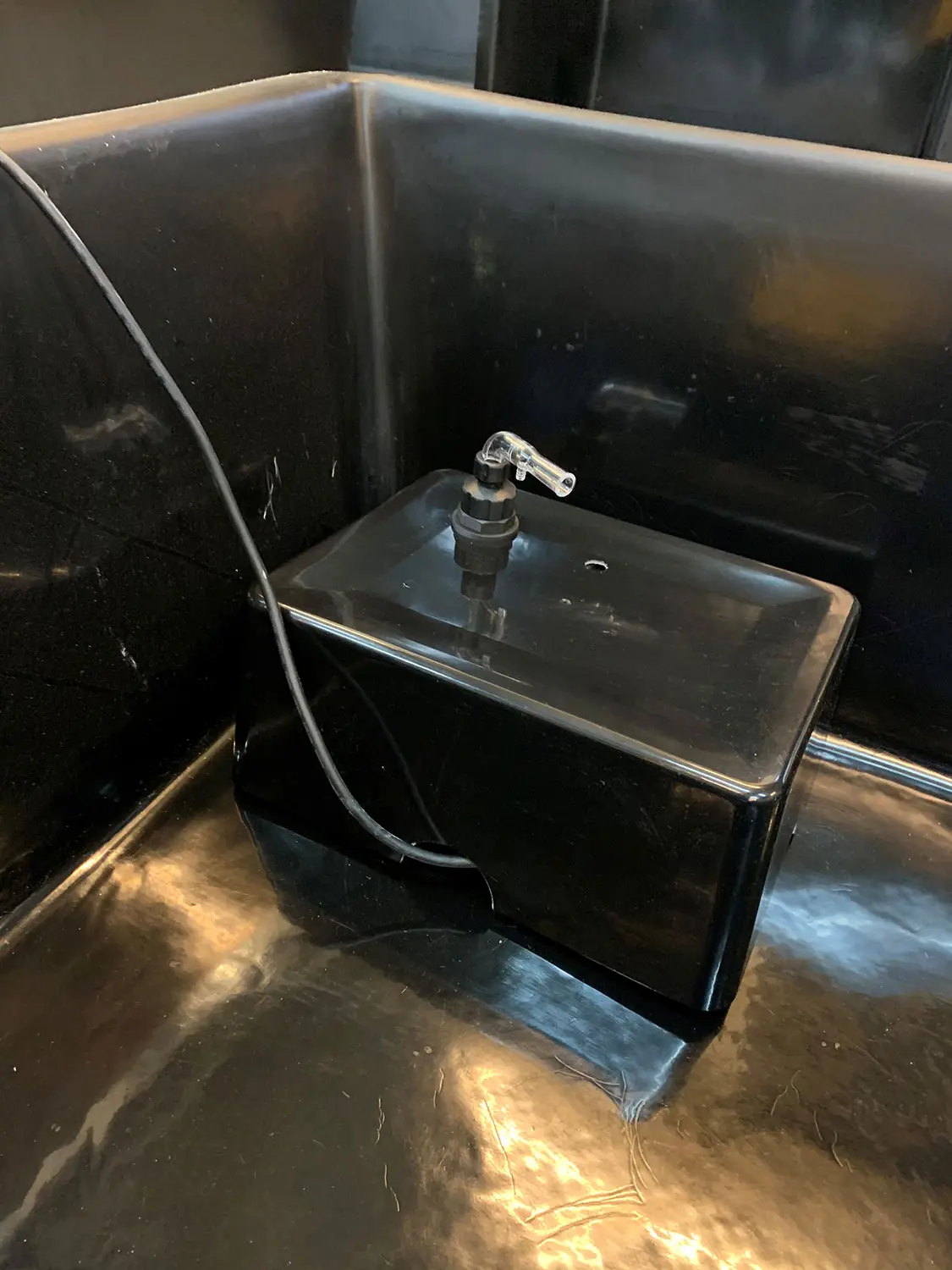 Abdeckung fuer Unterwasserfilteraggregat Filtral GFK-Wasserbecken