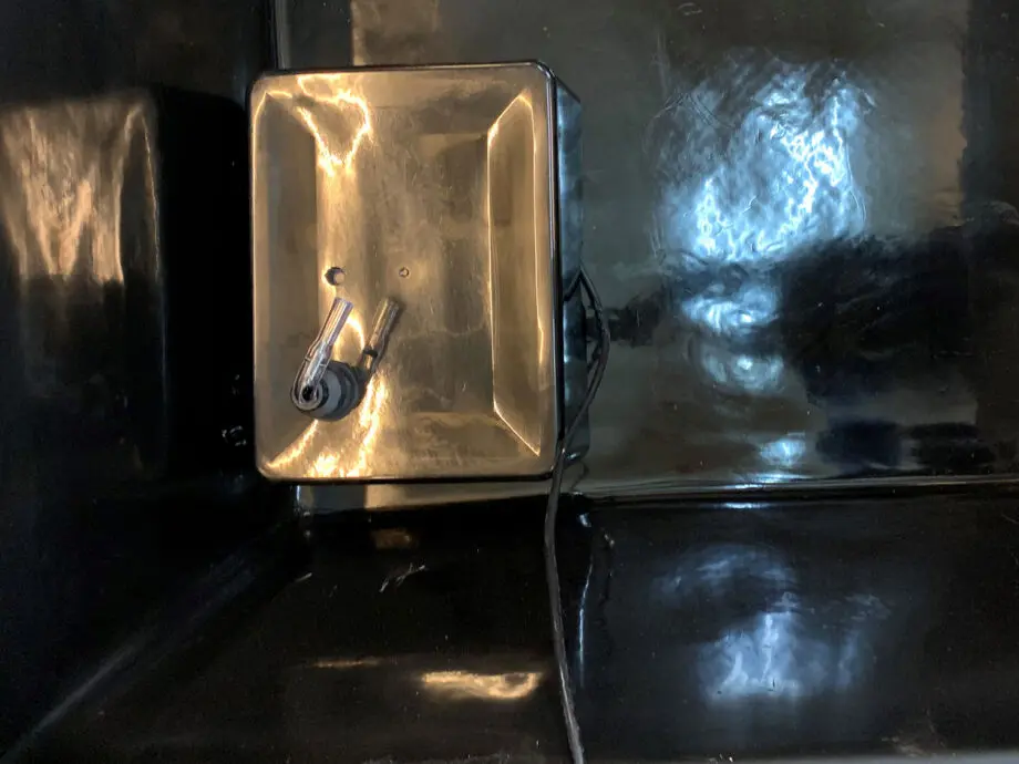 Abdeckung fuer Unterwasserfilteraggregat Filtral GFK-Wasserbecken