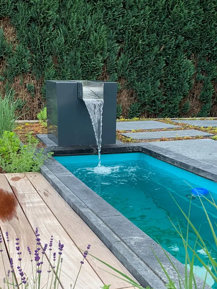 2. Wahl: GFK-Wasserbecken rechteckig ca. 810 x 100 x 40 cm