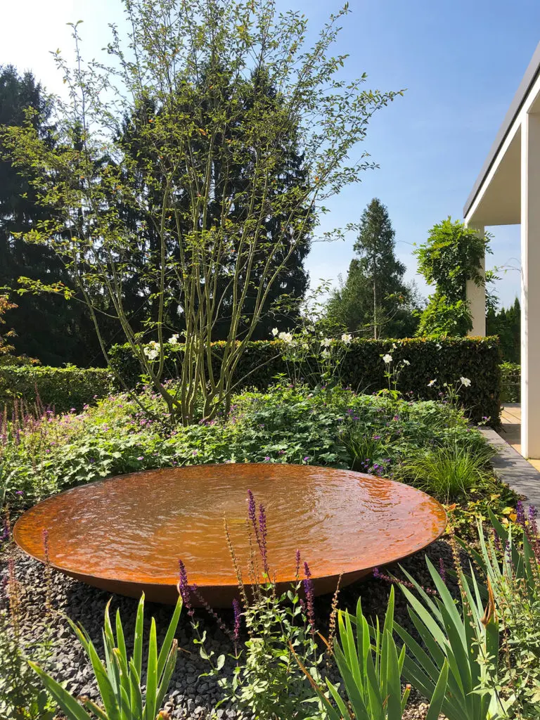 Cortenstahl-Wasserschale Schalenbrunnen Rost Corten Design Zen-Brunnen gartengestaltung mit Wasser