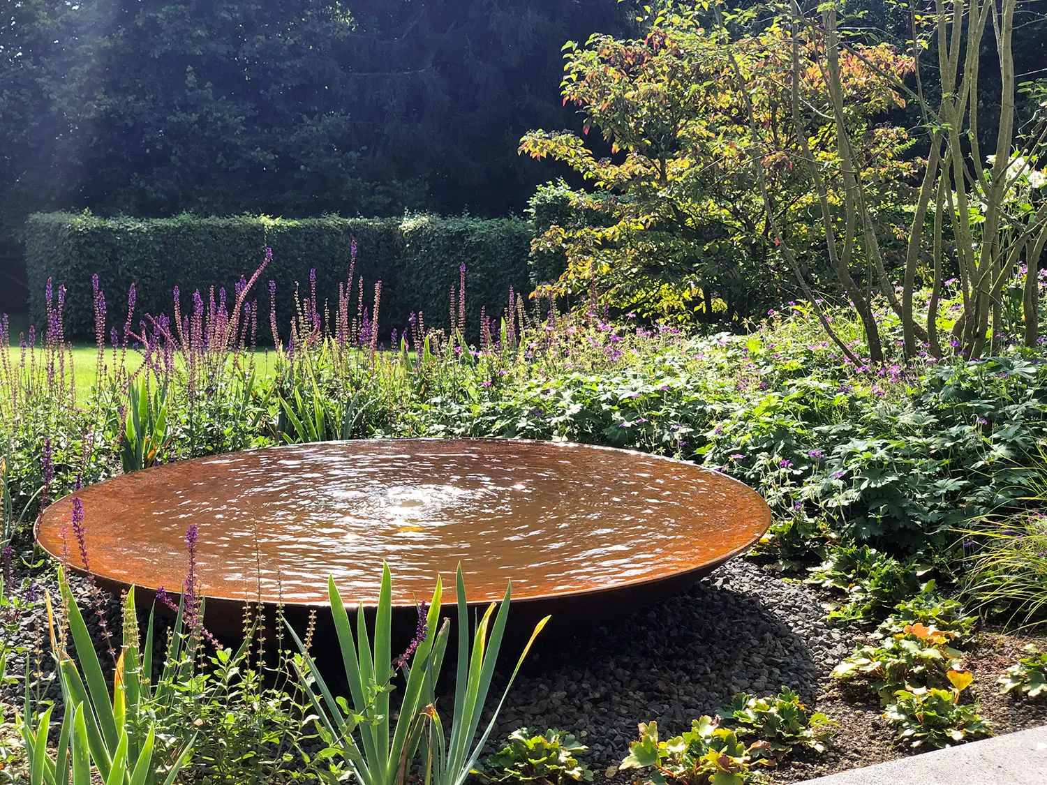 Cortenstahl-Wasserschale Schalenbrunnen Rost Corten Design Zen-Brunnen gartengestaltung mit Wasser