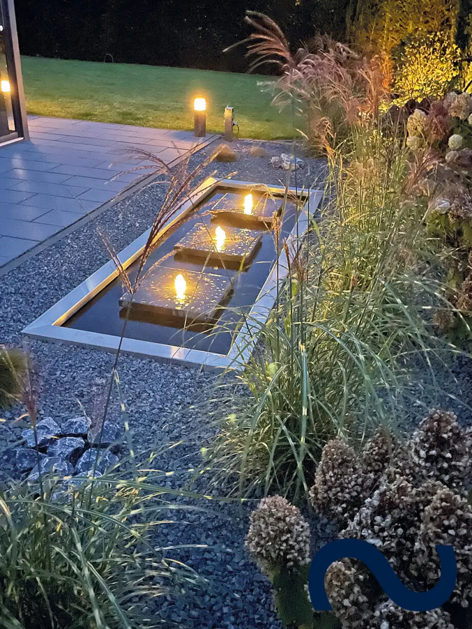 Wasserbecken, Teichbecken, GFKBecken, Gartenbecken, Wassertisch, Gartenbrunnen, Wasserspiel, Fontäne
