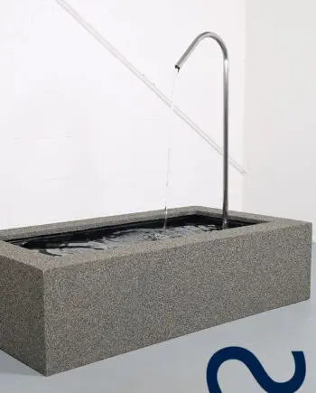 Hochteich, Wasserfall, GFK-Wasserbecken, Gartenbrunnen, Edelstahl, Terrassenteich
