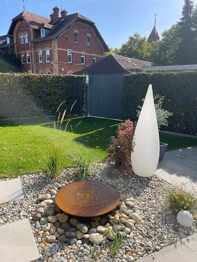 Wasserschale, Cortenstahl, Cortenbrunnen, Cortenschale, Springbrunnen, Zierbrunnen, Wasserspiel, Design im Garten