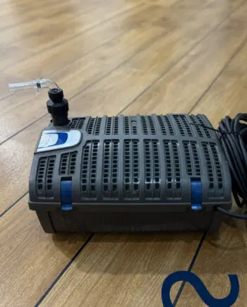 Filtral UVC 9000 von OASE - gebraucht mit neuer UVC-Lampe, gesäuberten Schwämmen, Ausströmwinkel und Fontänenaufsatz.