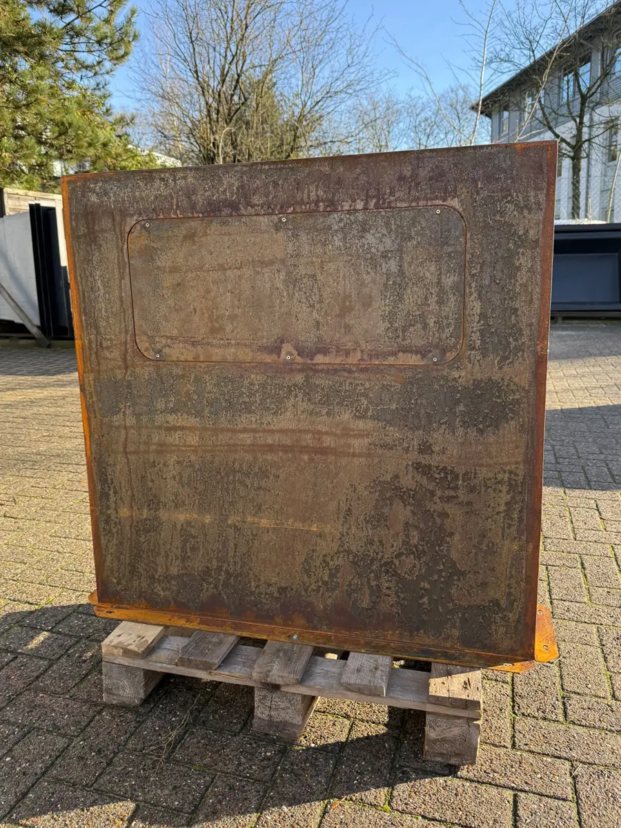 Cortenstahl-Wasserfall für die Terrasse oder den Garten.