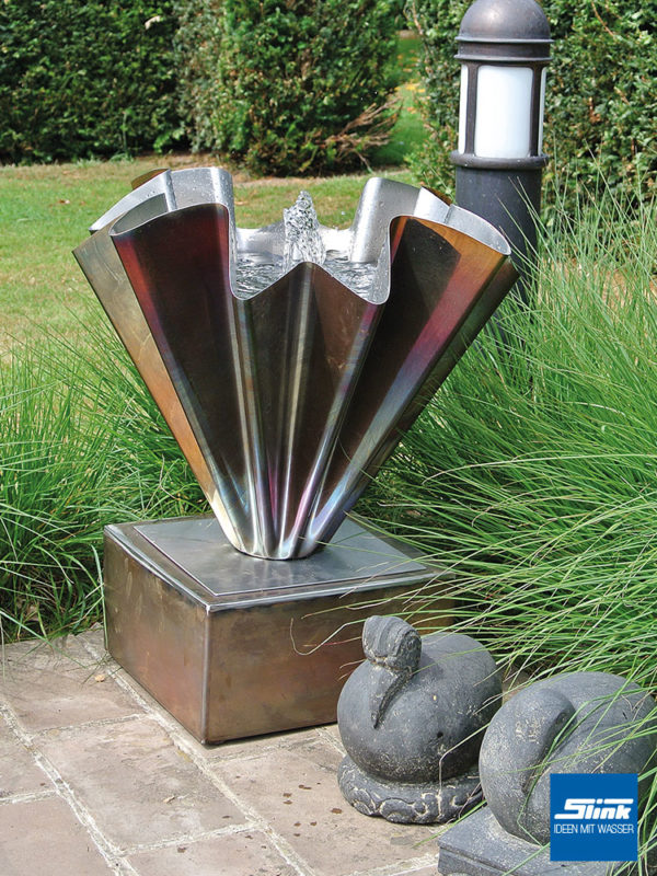 Gartenbrunnen, Edelstahlbrunnen, kunstvoller Brunnen für den Garten, Designerbrunnen kaufen, exklusive Gartenbrunnen, Gartendesign