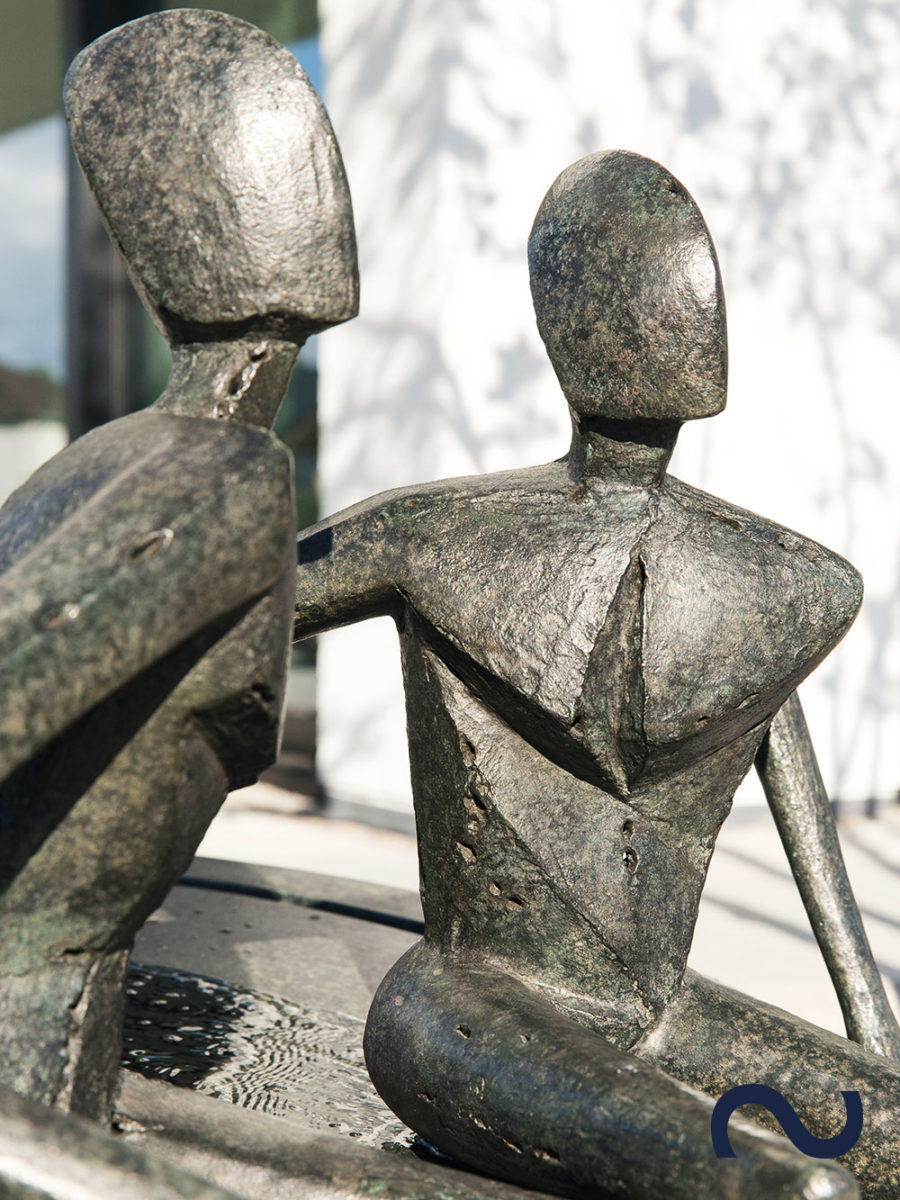 Slink Bronzebrunnen Elemental Force by Guy Buseyne limitiert Bronzeskulptur